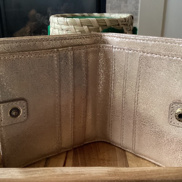 Gold Leather Wallet - Fossil - Picture 5 of 7